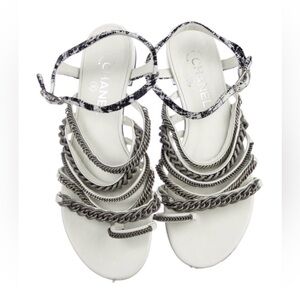 CHANEL Women's White and Black FLAT Sandals